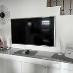 شقة Maj Premium 4 Sterne - Neu Renoviert *