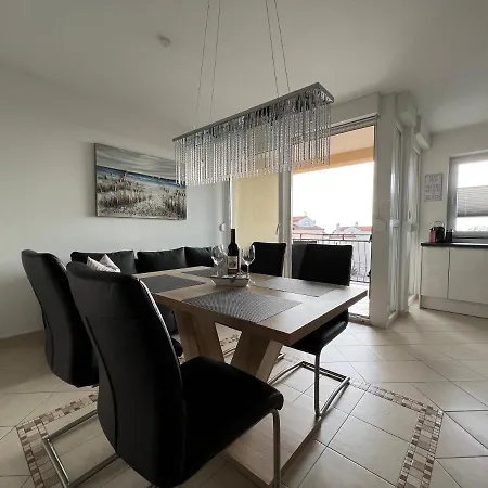 Διαμέρισμα Maj Premium 4 Sterne - Neu Renoviert