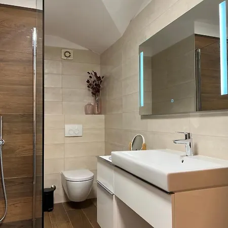 Maj Premium 4 Sterne - Neu Renoviert Apartment *